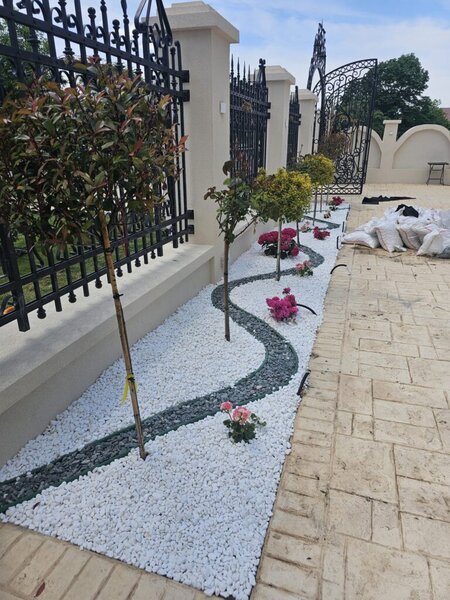 Firma amenajari gradini.